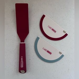 Cake Boss Brownie Server and Scrapper Set